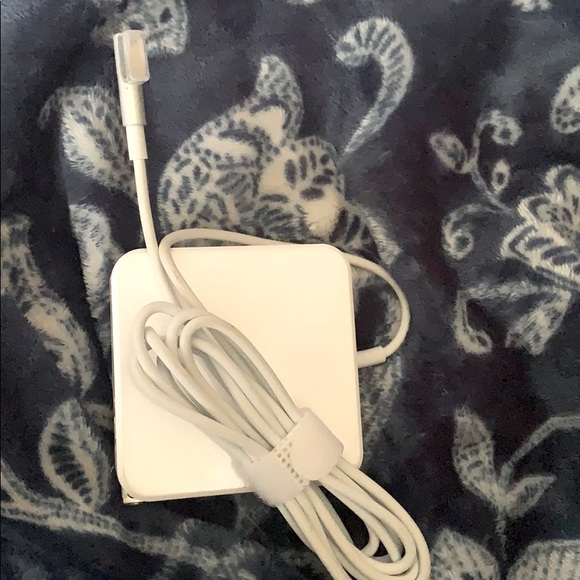 MacBook Power Adapter - Picture 1 of 2